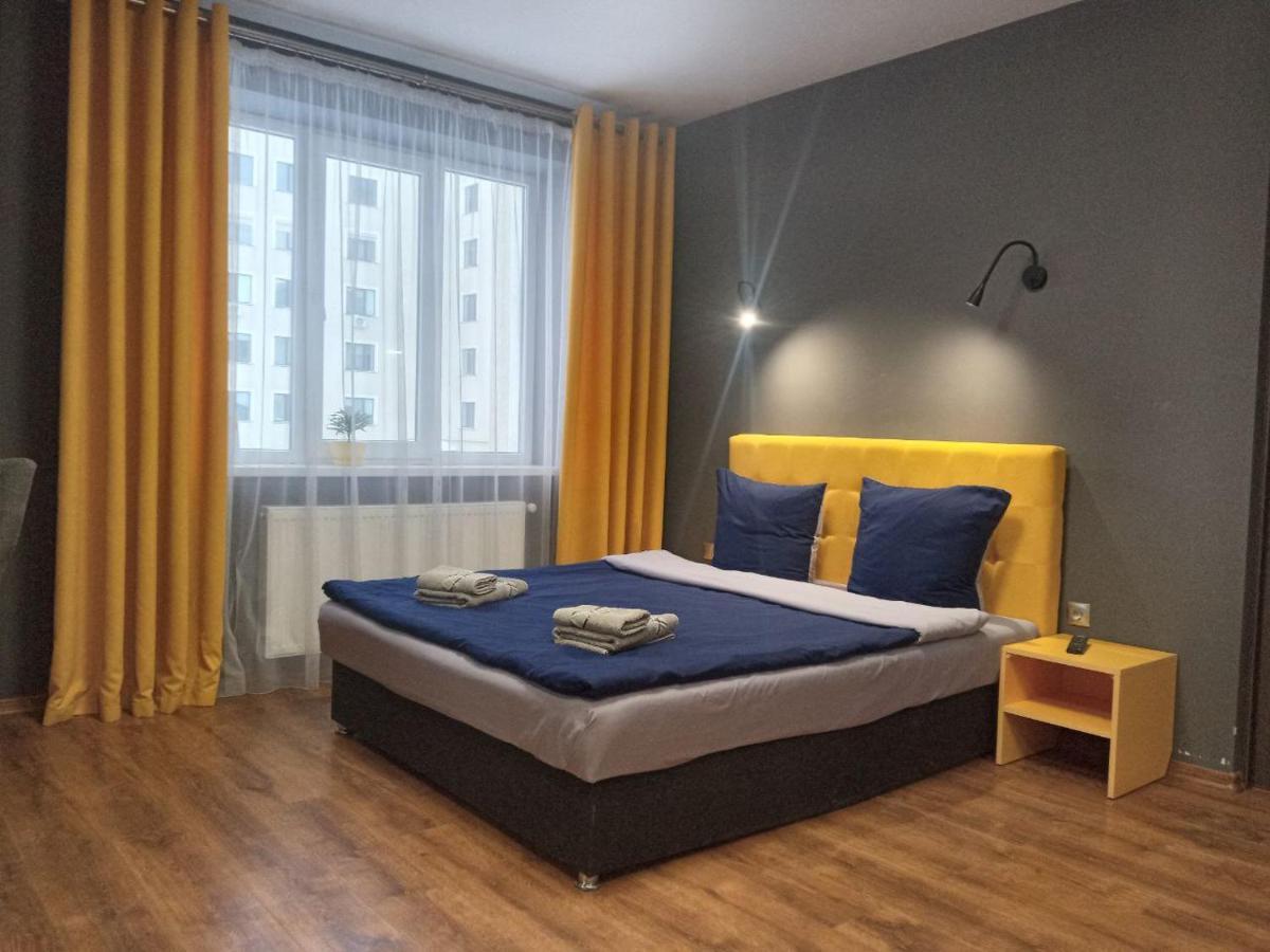 Нова Квартира В Центрі Міста Úzhgorod Exterior foto
