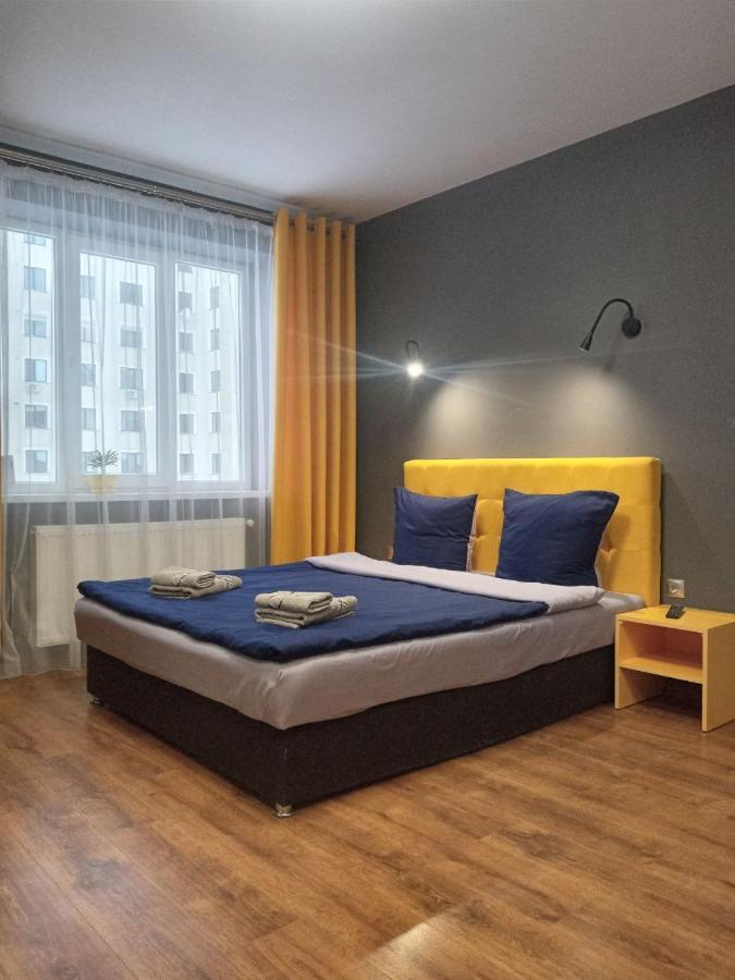 Нова Квартира В Центрі Міста Úzhgorod Exterior foto